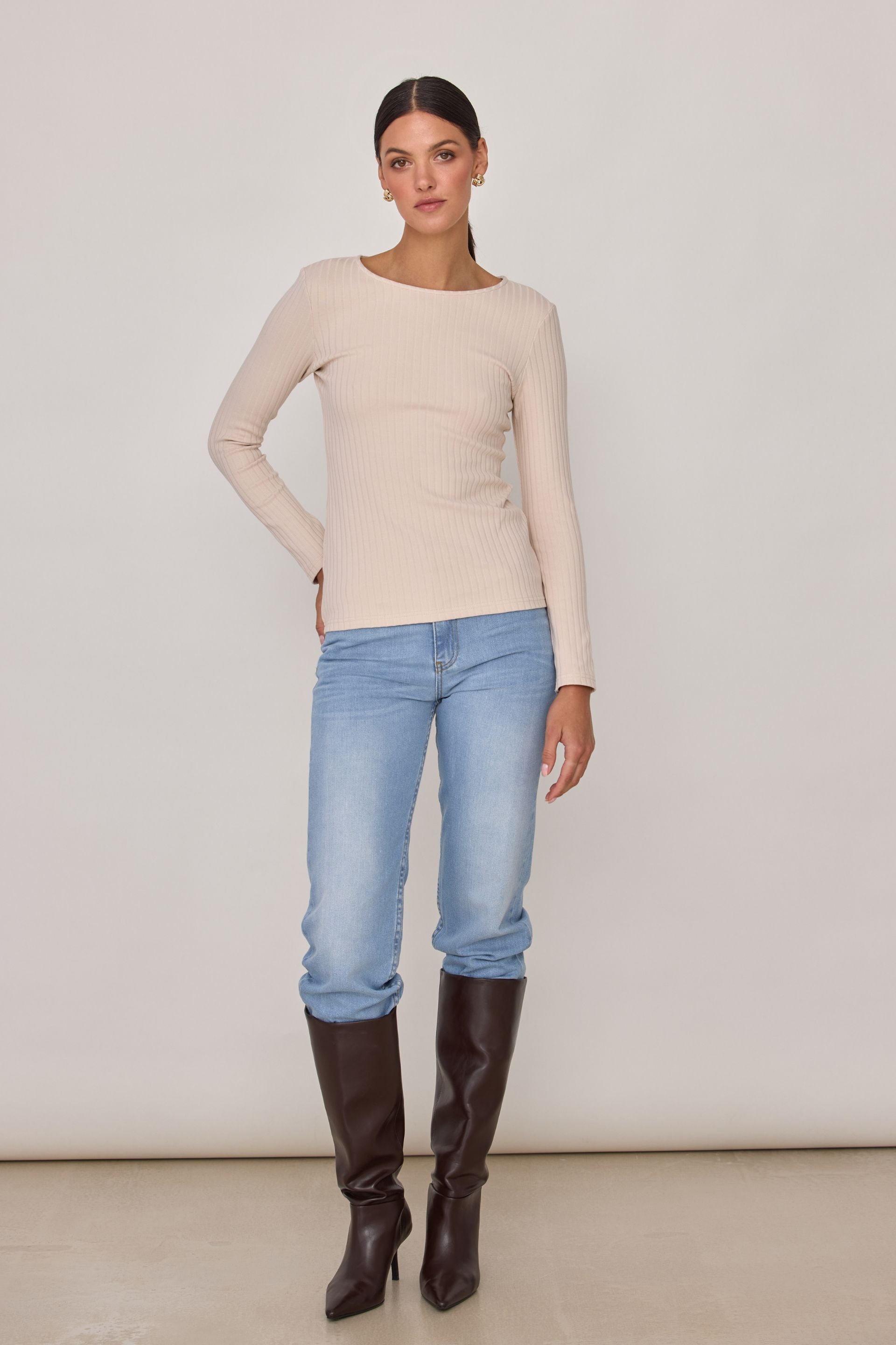 Longsleeve w szerszy prążek beżowy