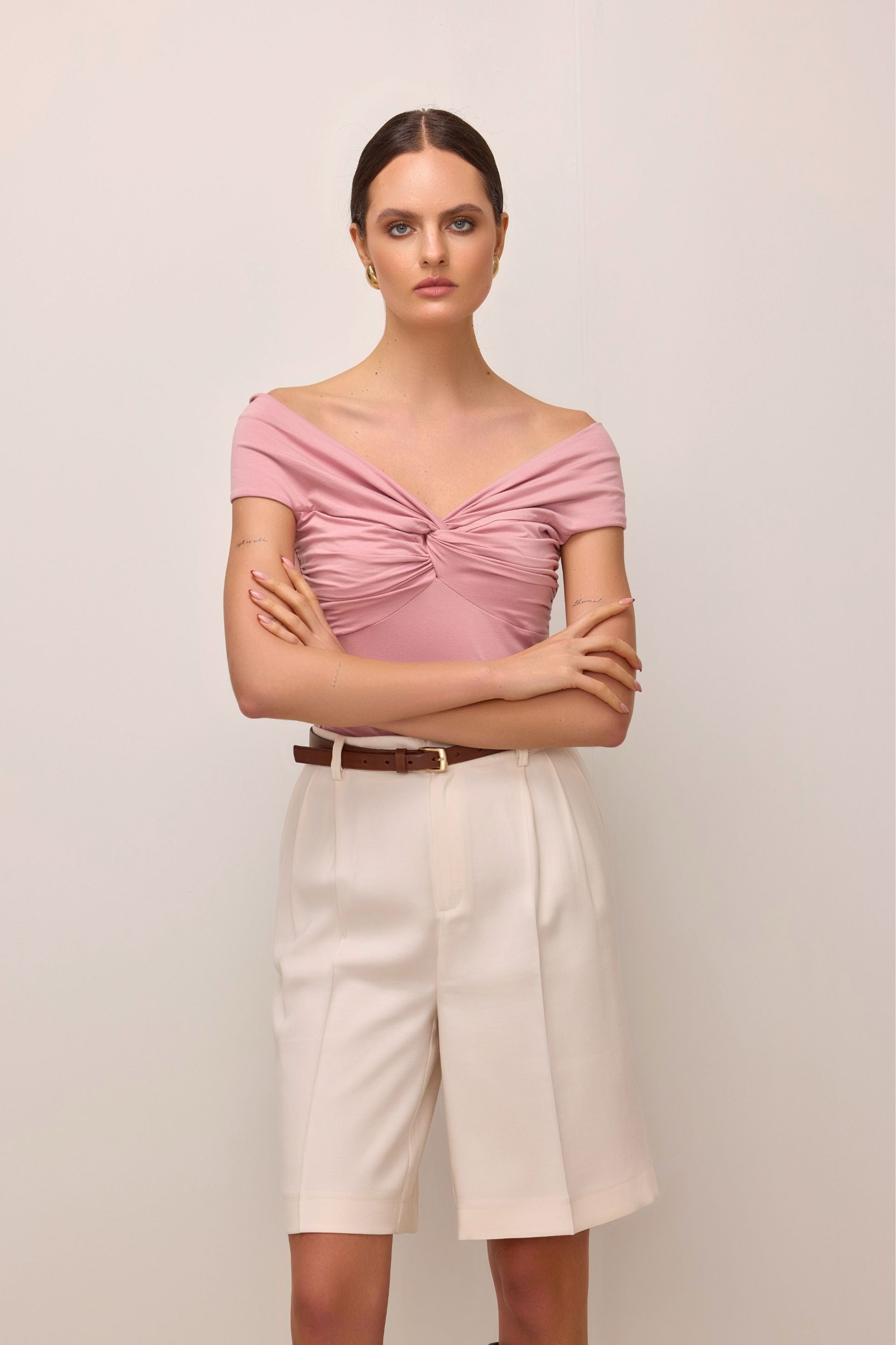 Bluzka bez ramion z zawinięciem zgaszony róż