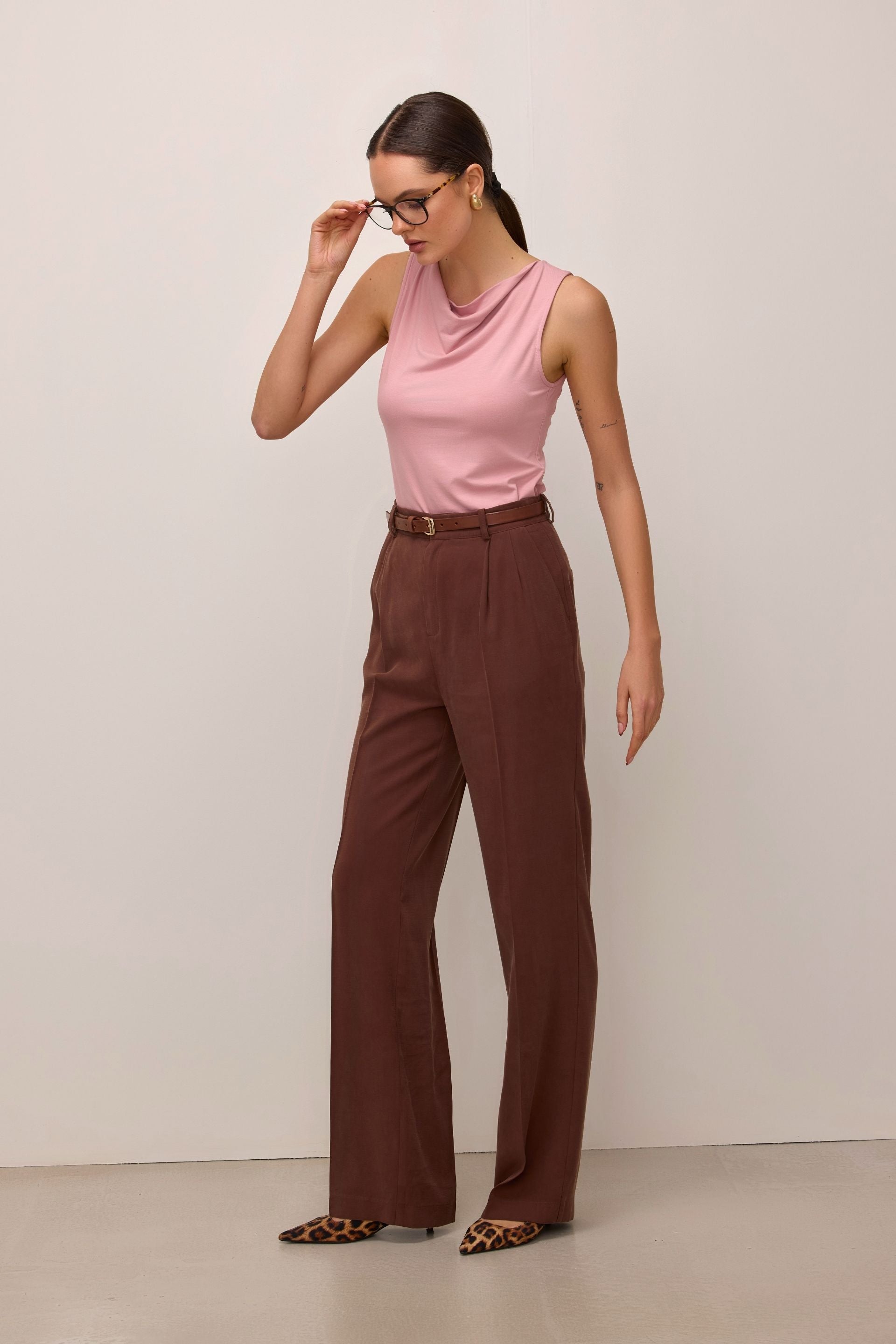 Water pink neckline blouse