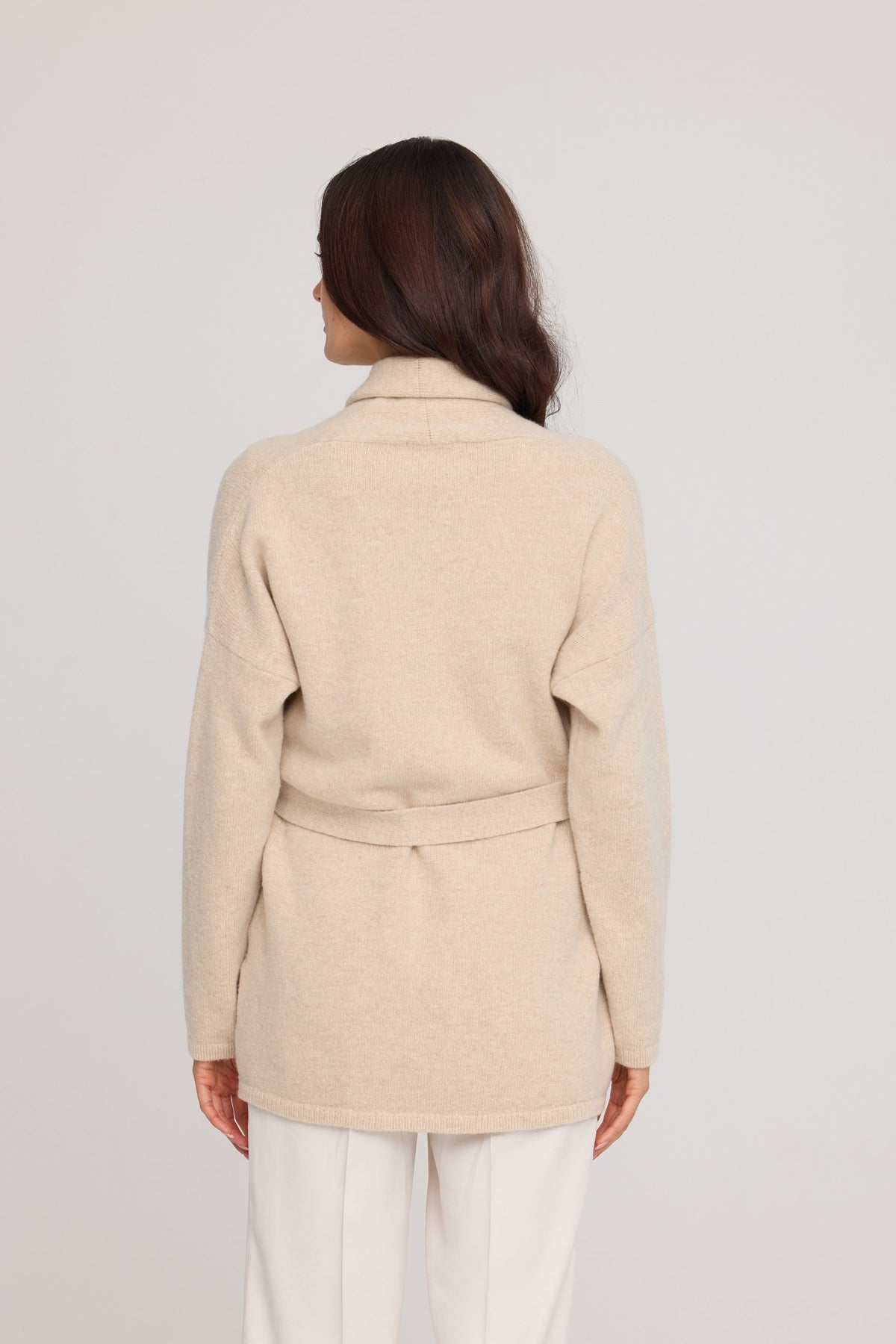Beige wool short cardigan