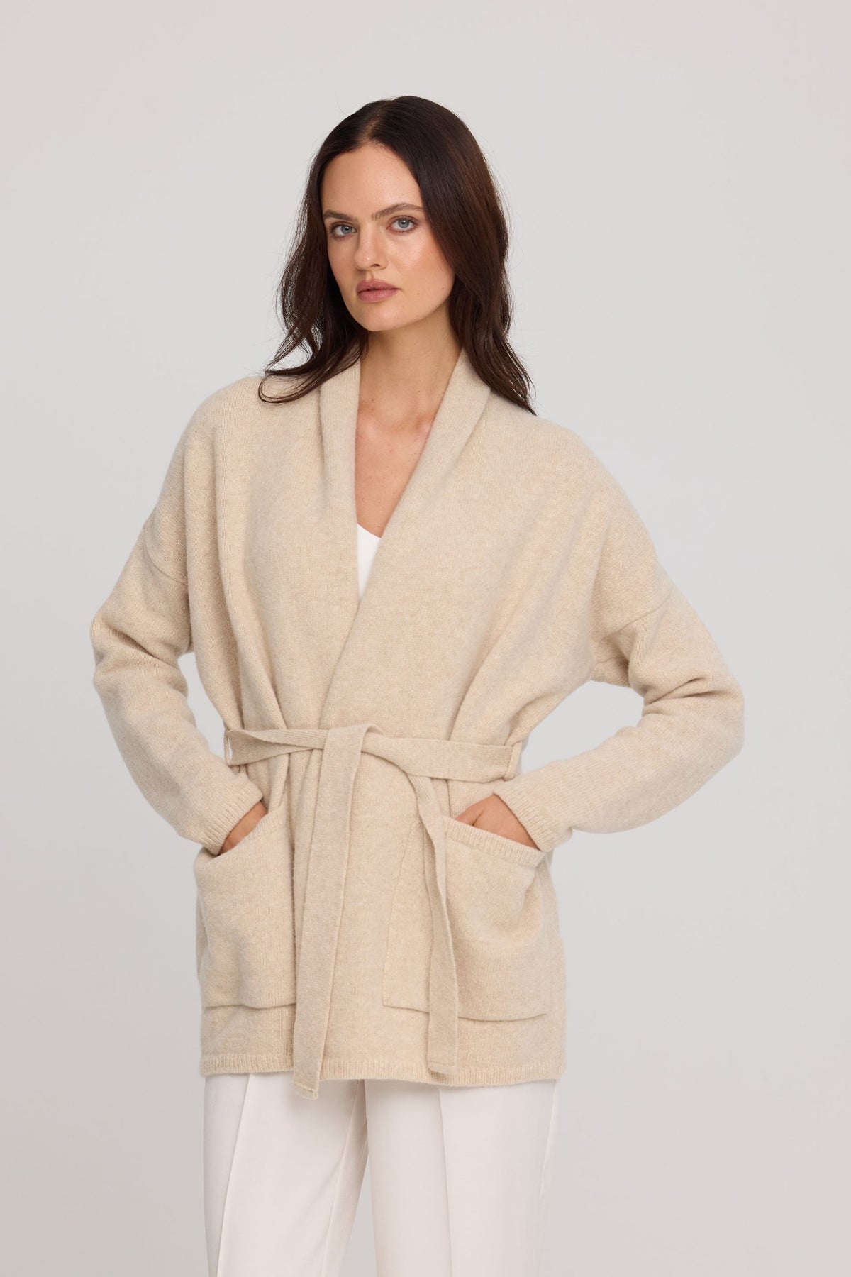 Beige wool short cardigan