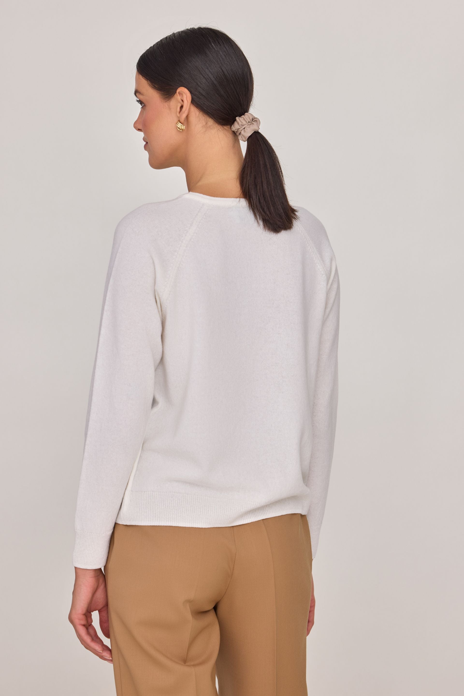 Kardigan z wełny merino i kaszmiru złamana biel