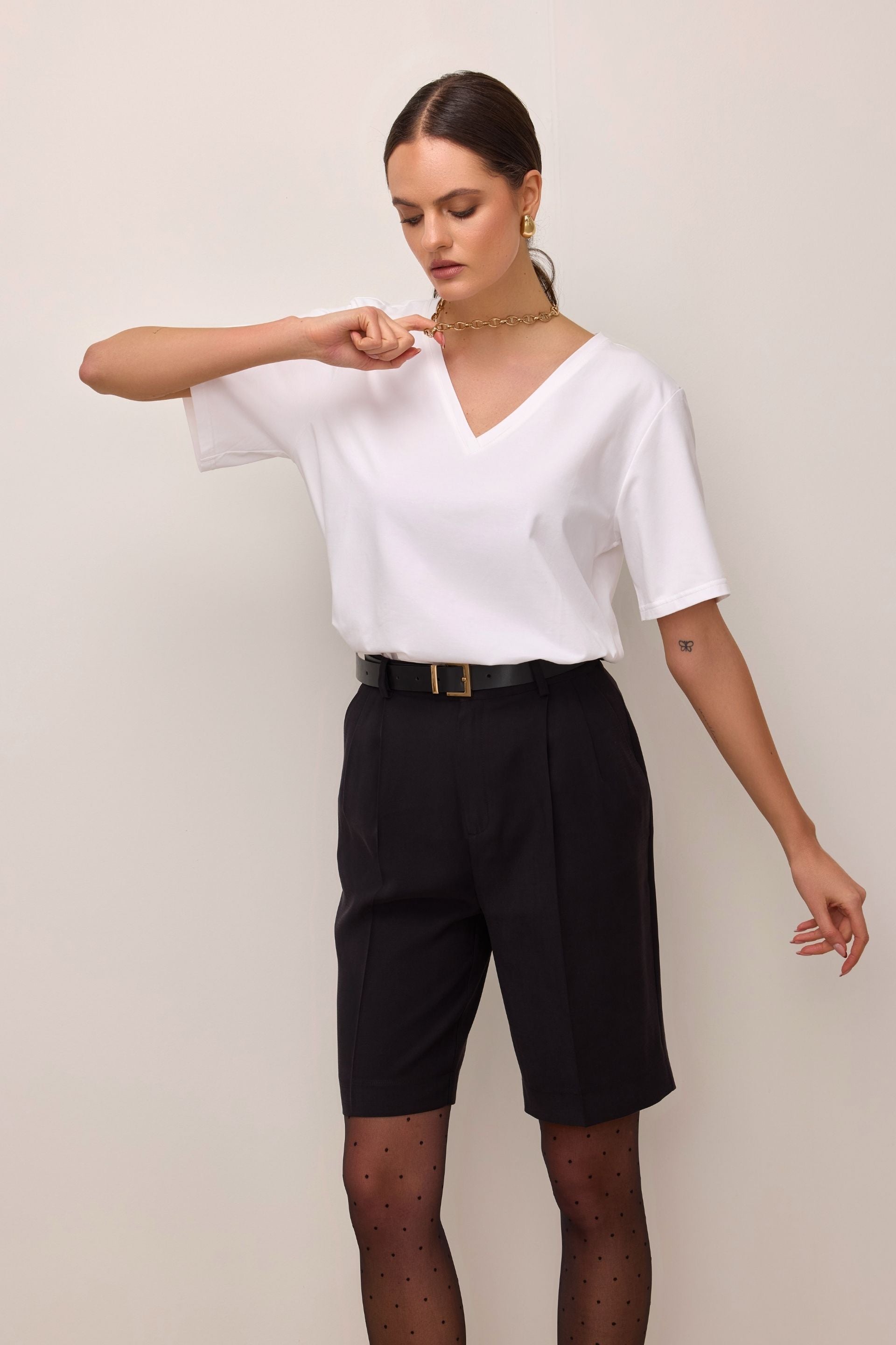 T-shirt o kroju pudełkowym z dekoltem typu V