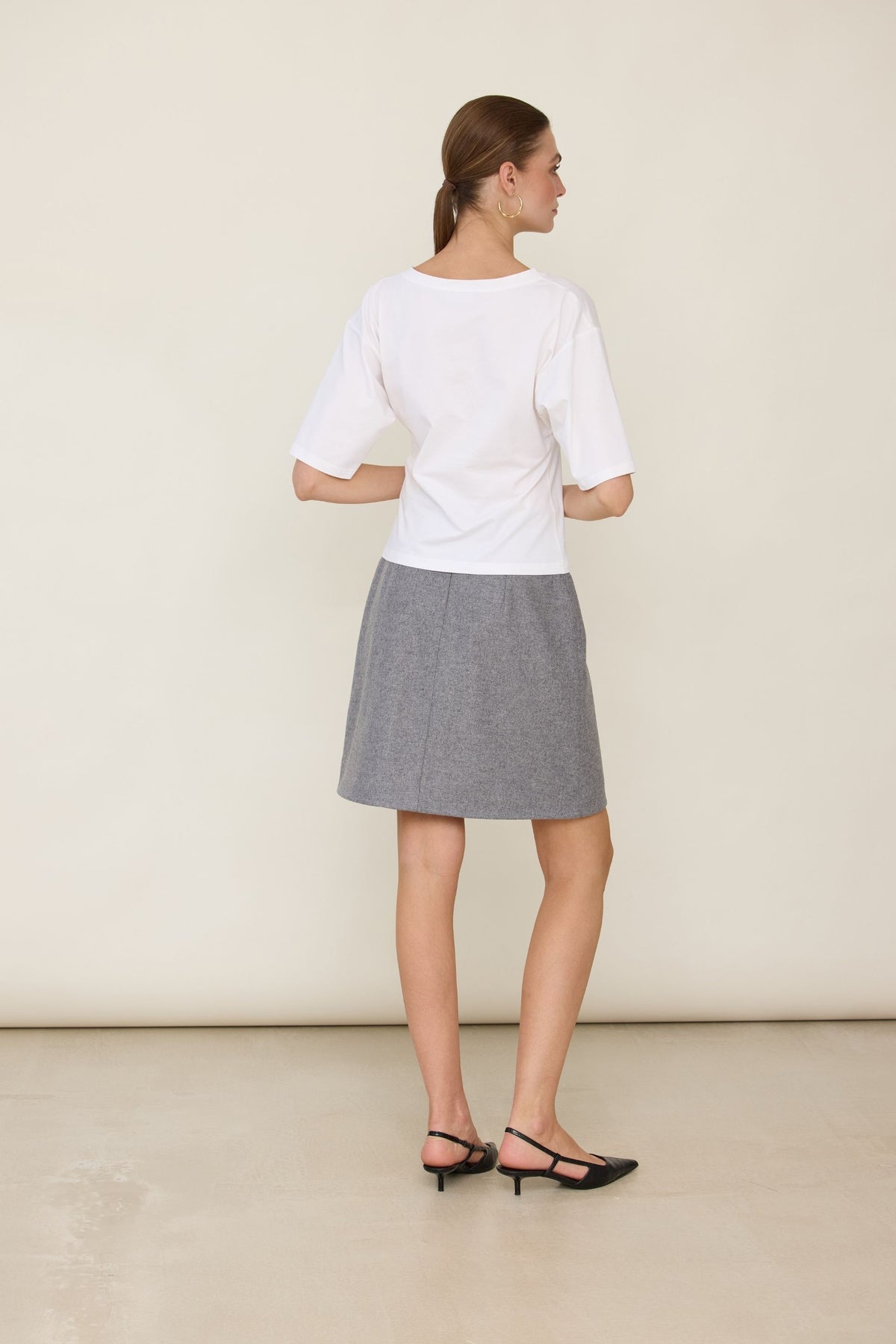 White fitted T-shirt