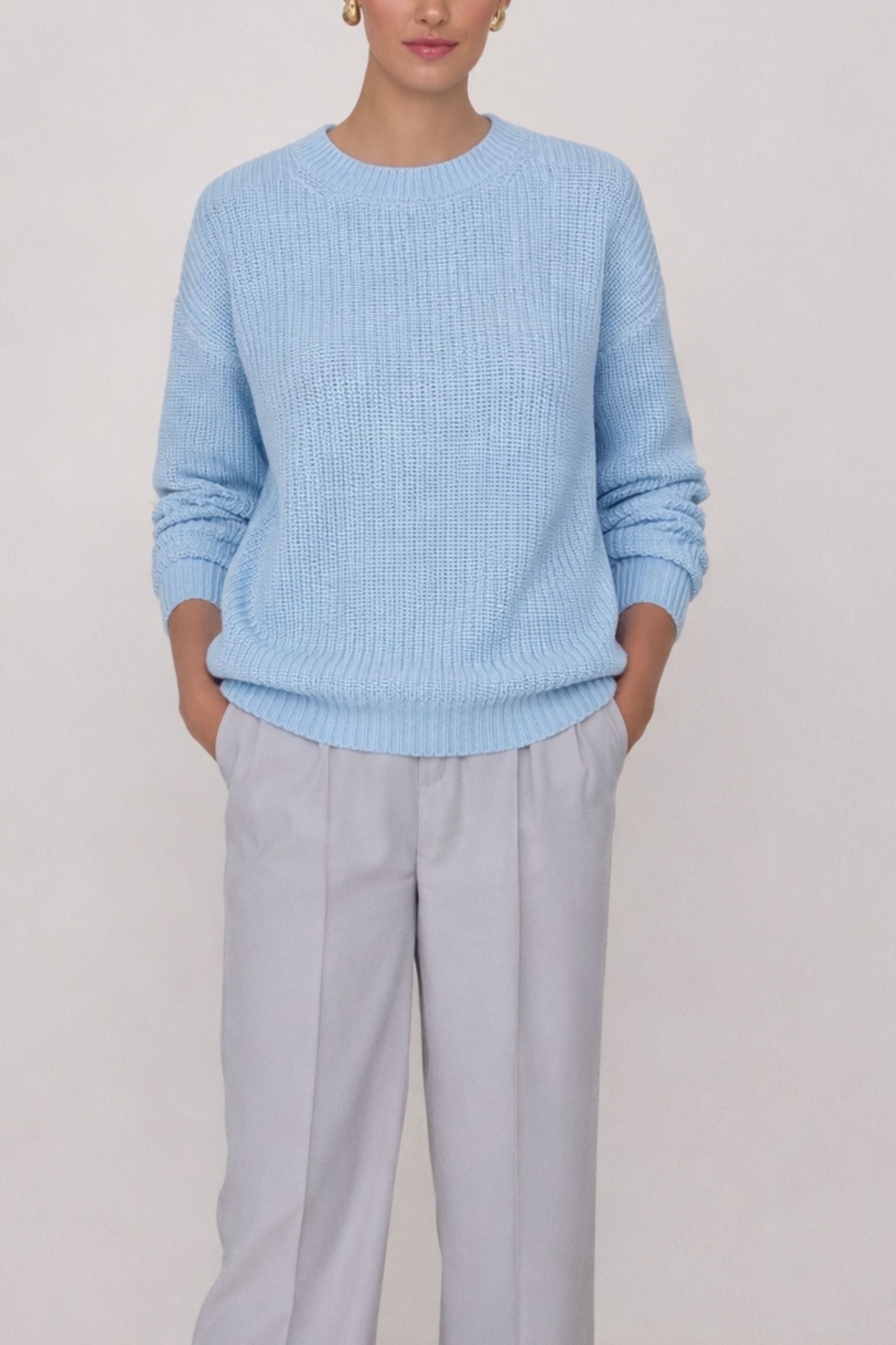 Bawełniany sweter z okrągłym dekoltem błękitny