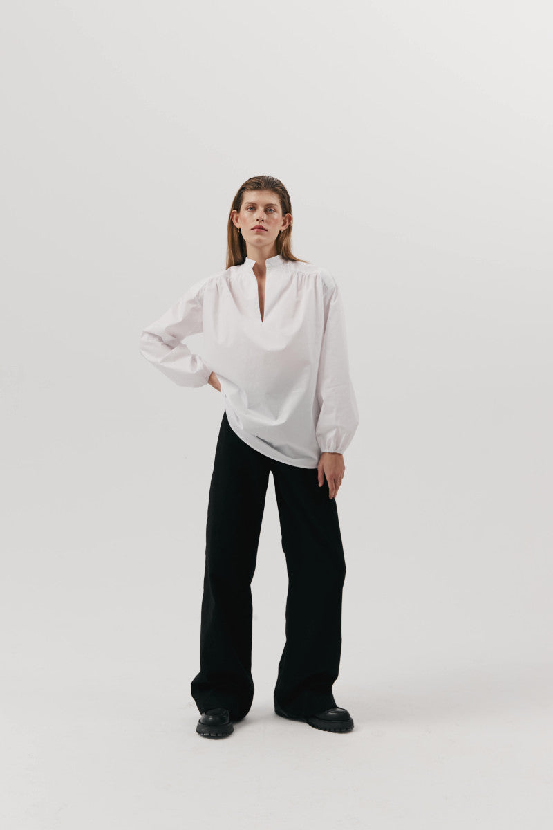 Bawełniana koszula ze stójką biała