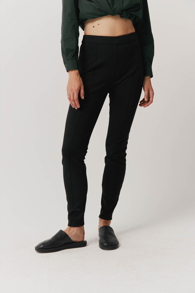 Bawełniane legginsy z kantem czarne