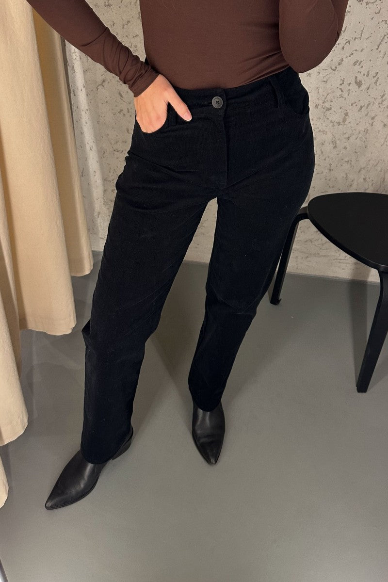 Bawełniane spodnie sztruksowe czarne