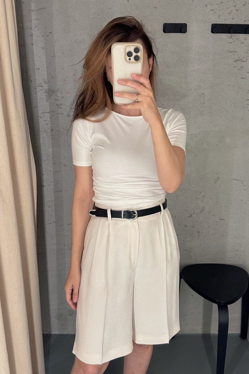 Bermudy z wiskozy śmietankowa