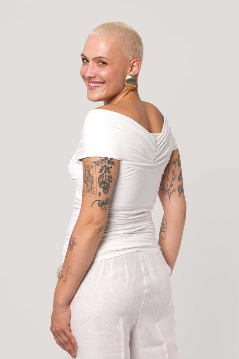 Bluzka bez ramion z zawinięciem śmietankowa