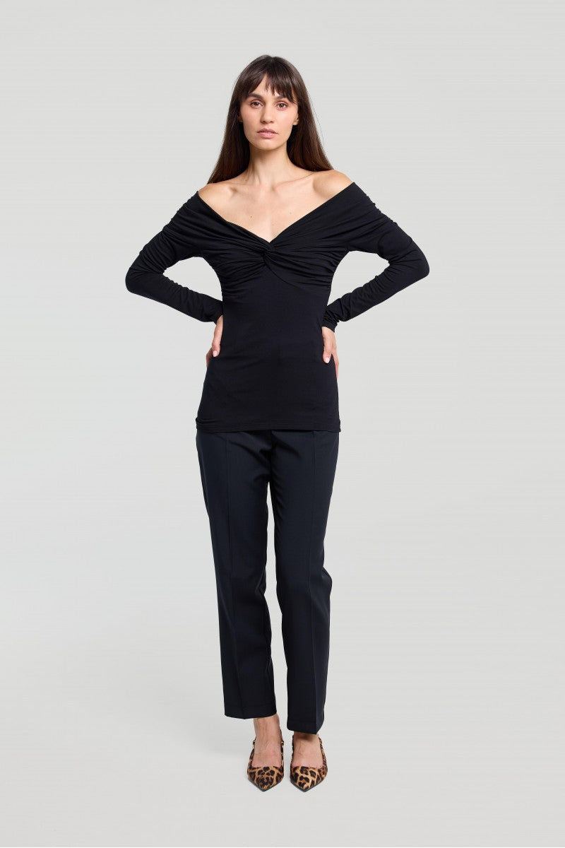Bluzka z odkrytymi ramionami z zawinięciem i długim rękawem czarna