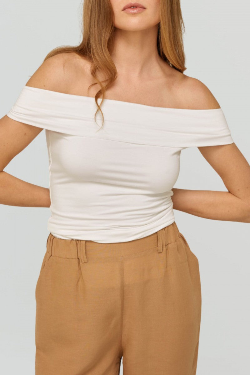 Bluzka z odkrytymi ramionami biała