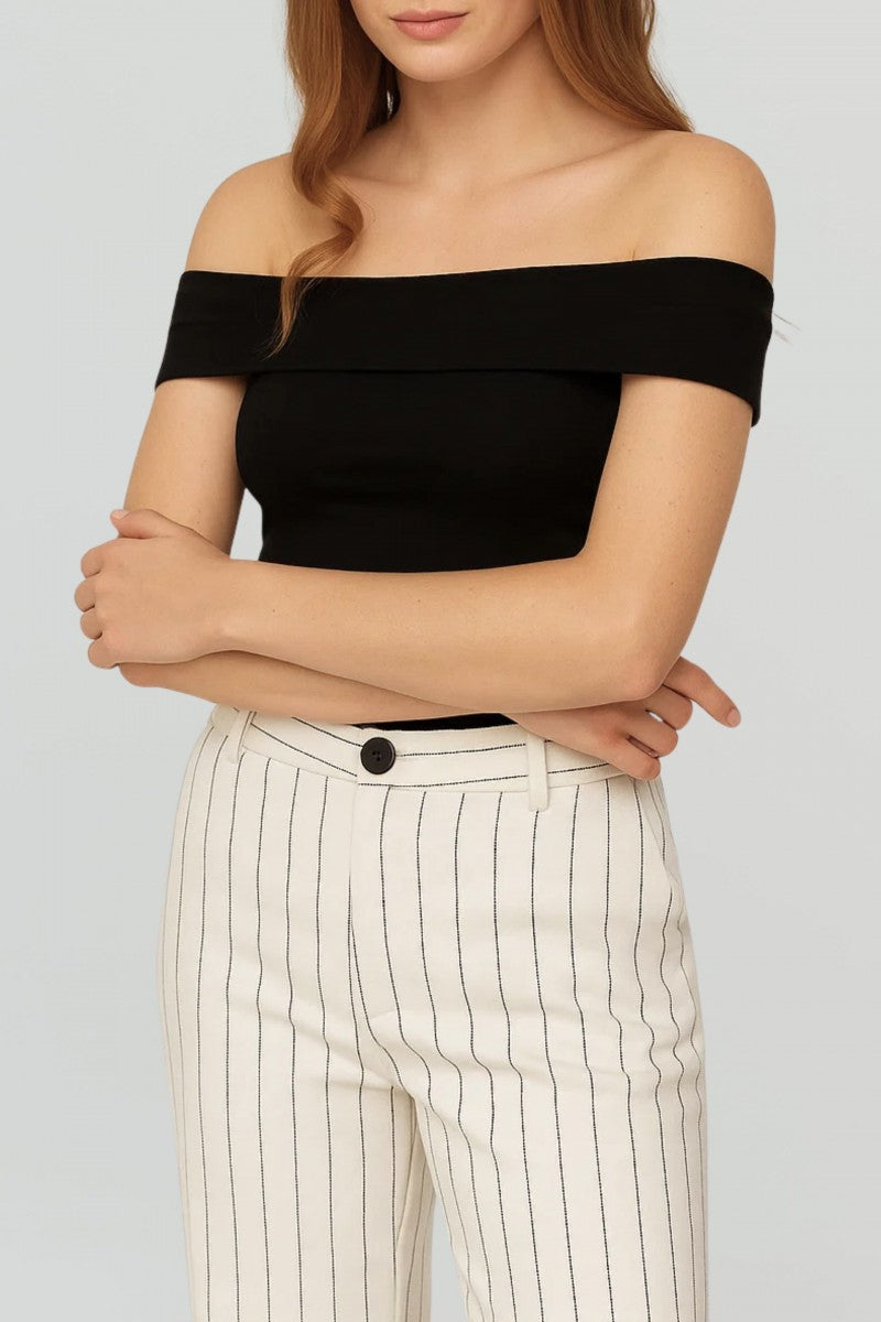 Bluzka z odkrytymi ramionami czarna