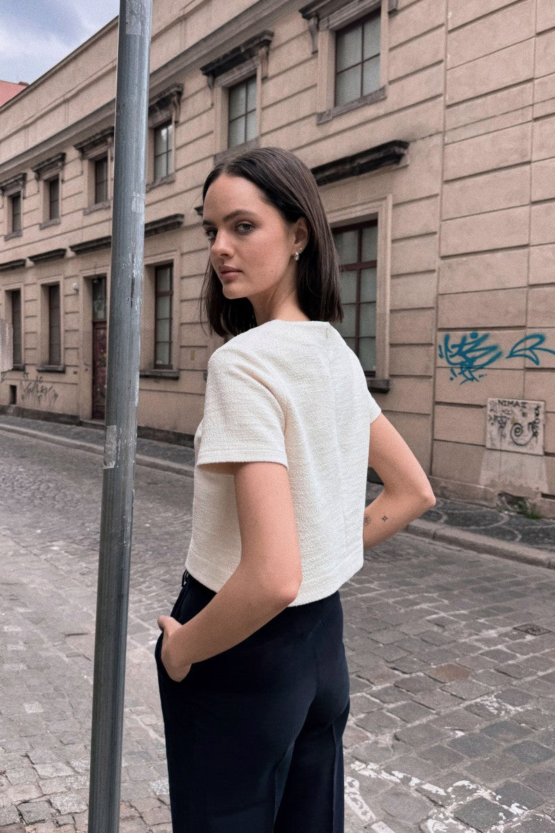 Bluzka z krótkim rękawem boucle kremowa