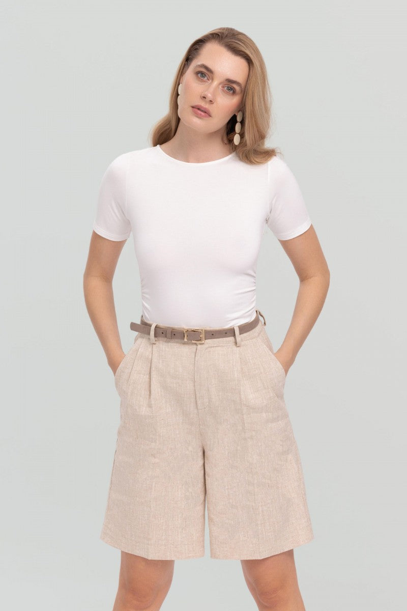 Bluzka z krótkim rękawem z drapowaniem po bokach śmietankowa biała