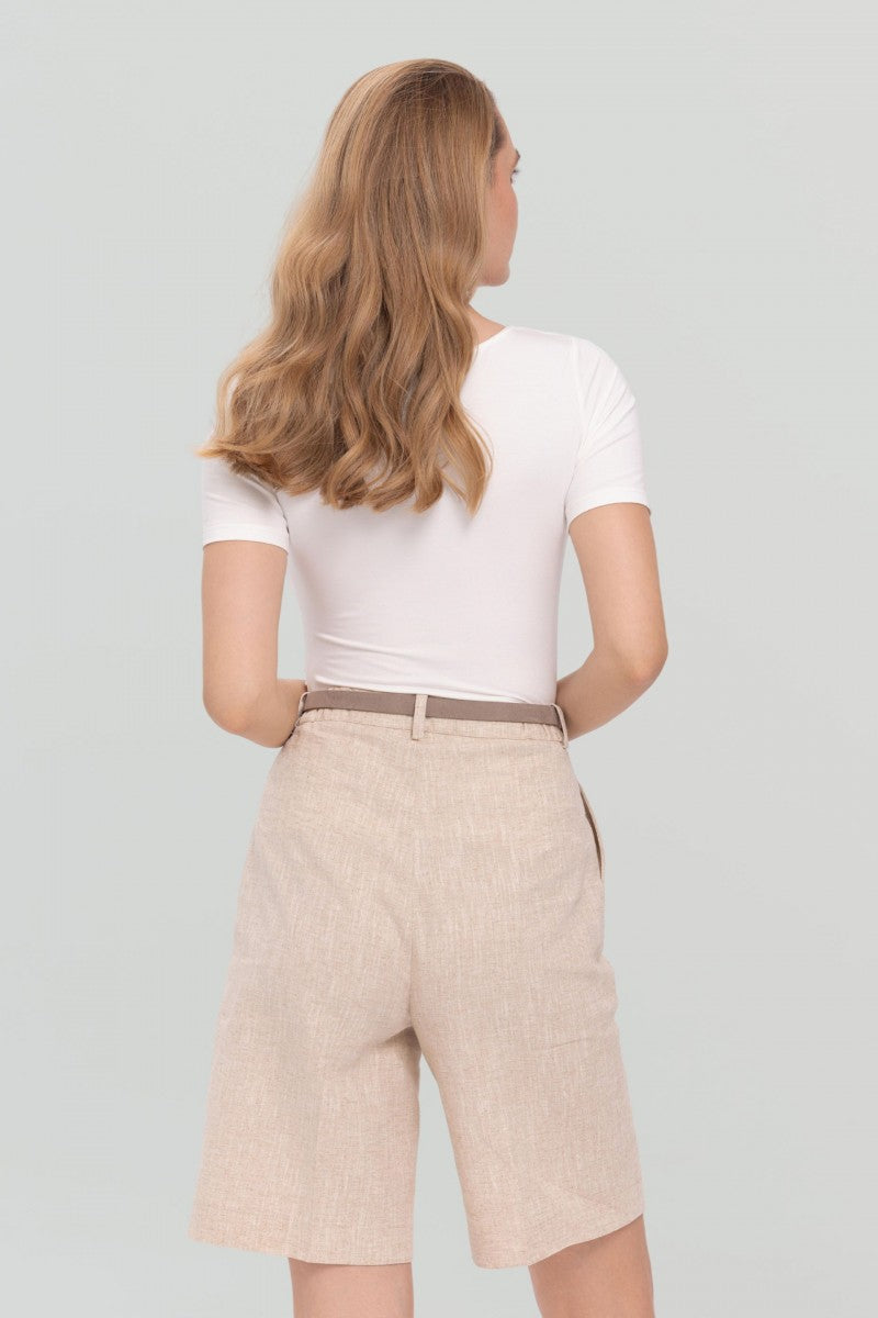 Bluzka z krótkim rękawem z drapowaniem po bokach śmietankowa biała