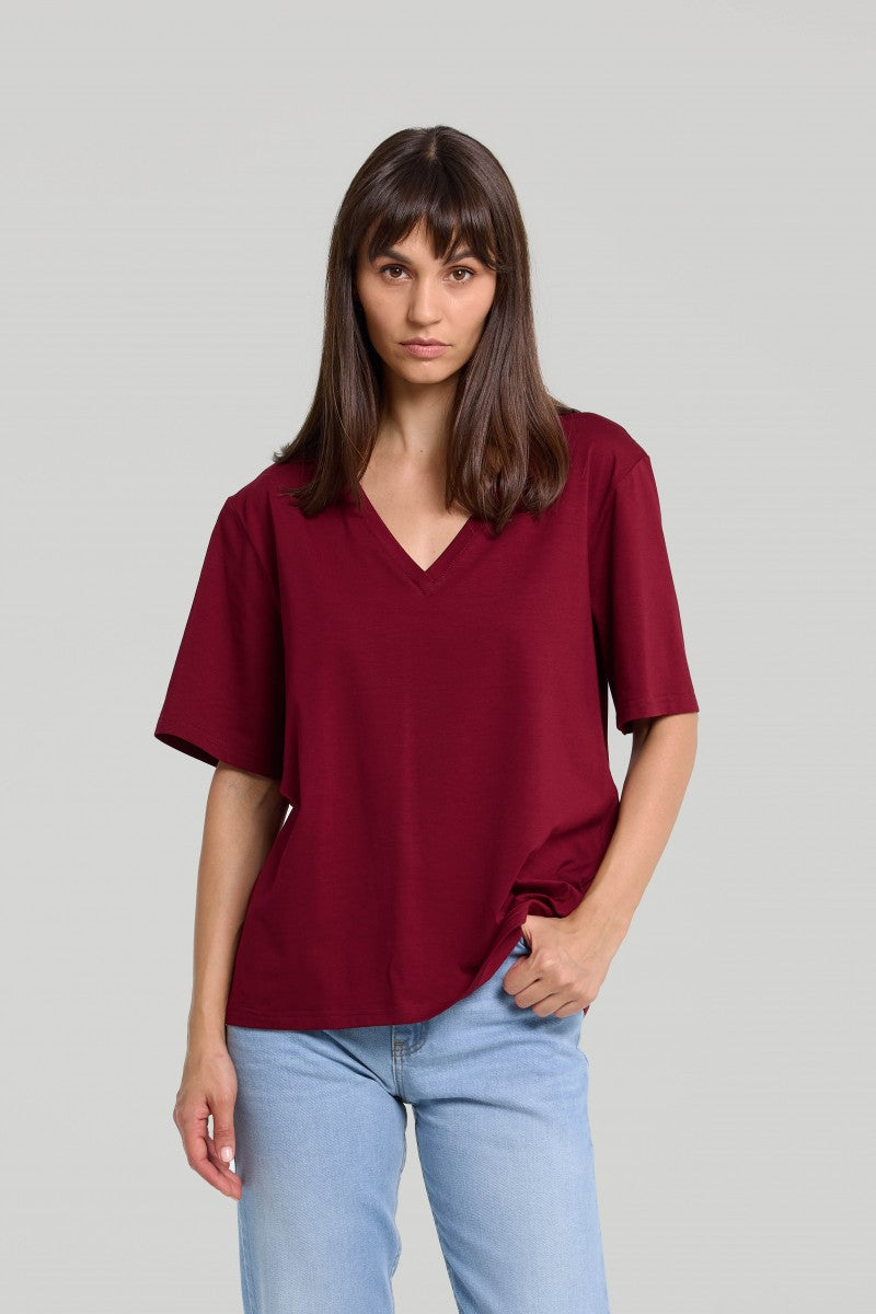 T-shirt z dekoltem v o pudełkowym kroju burgund