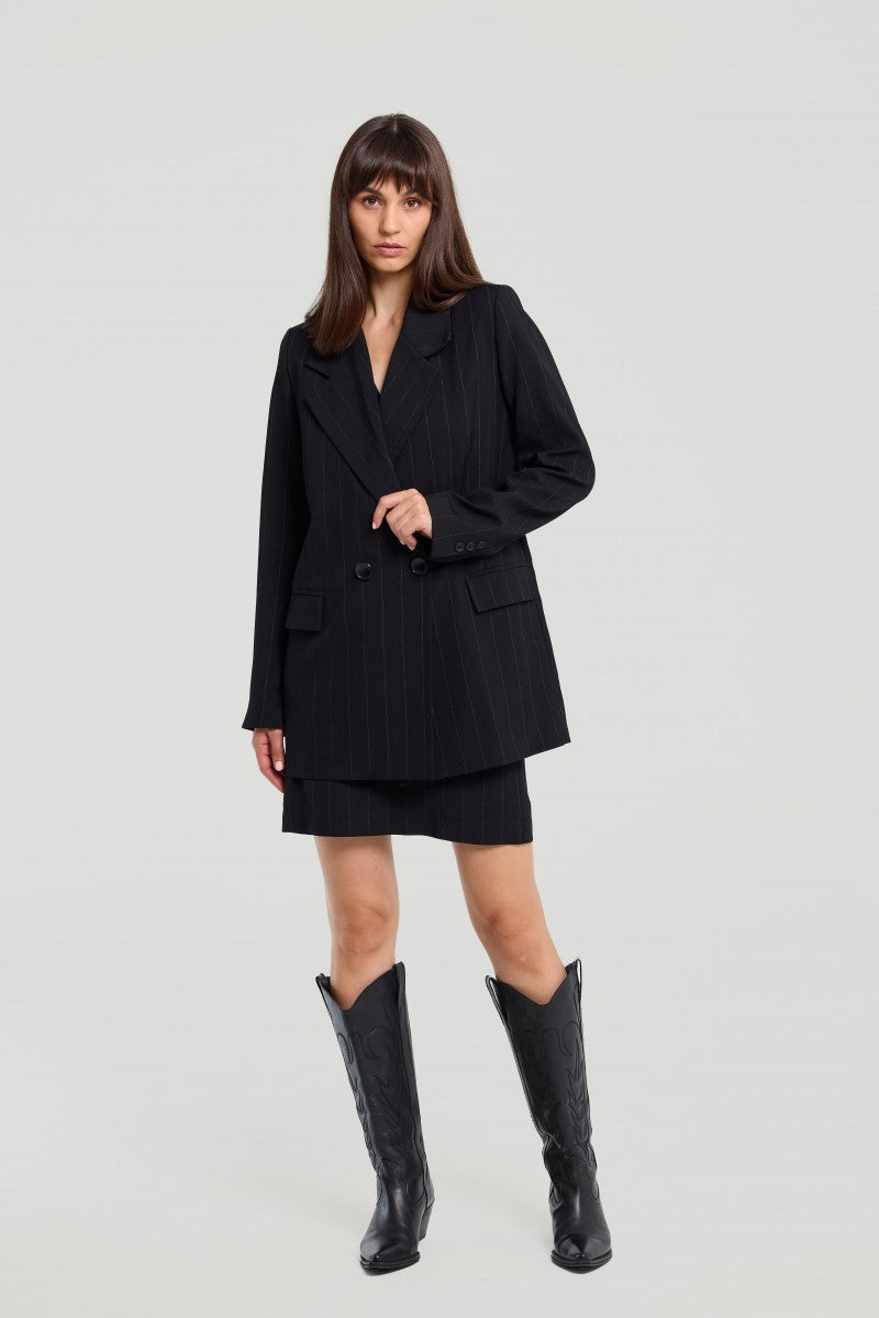 Dwurzędowa marynarka w paski czarna