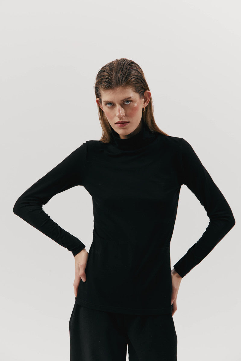 Golf z mikromodalu czarny