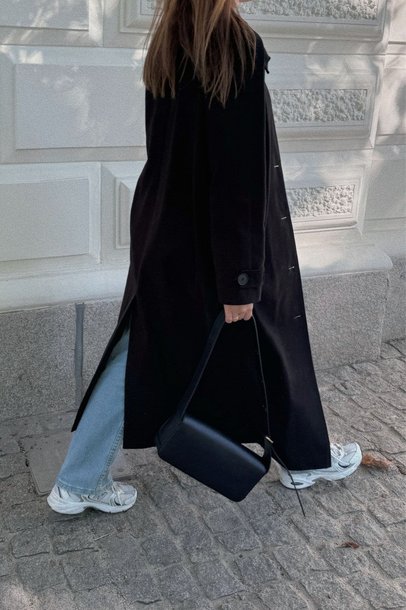 Jednorzędowy długi trencz czarny