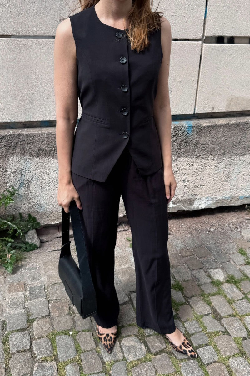 Kamizelka z okrągłym dekoltem z wiskozy czarna