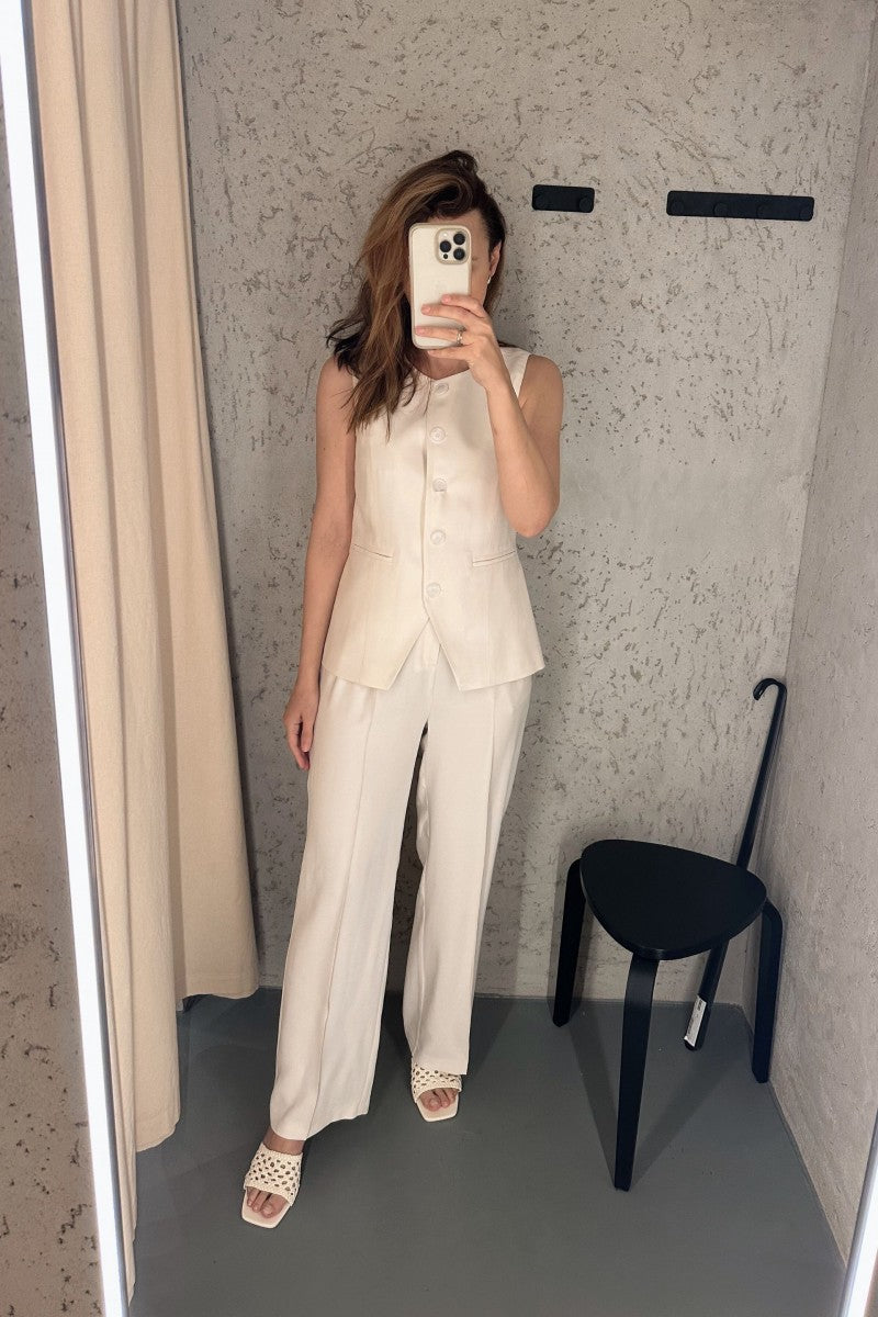 Cream viscose round neck vest