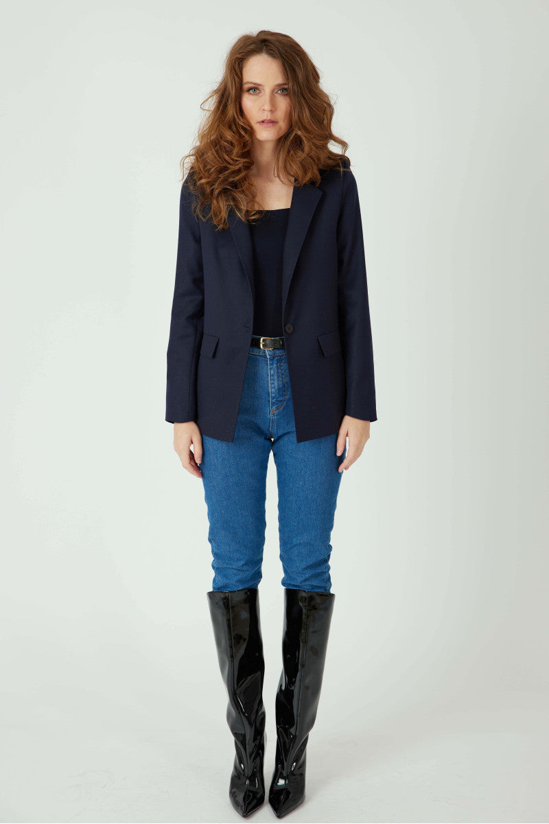 Klasyczna wełniana marynarka jednorzędowa granatowa