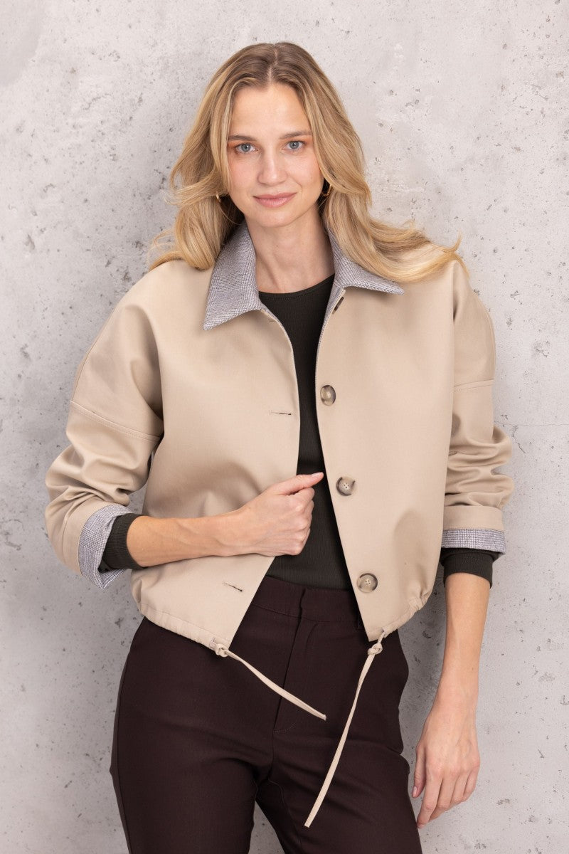 Kurtka typu trencz z kontrastowym kołnierzem czarny