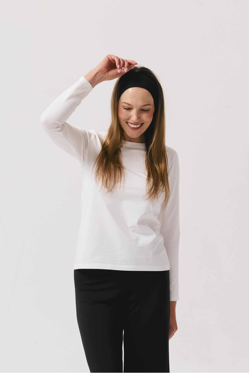 Basic white longsleeve