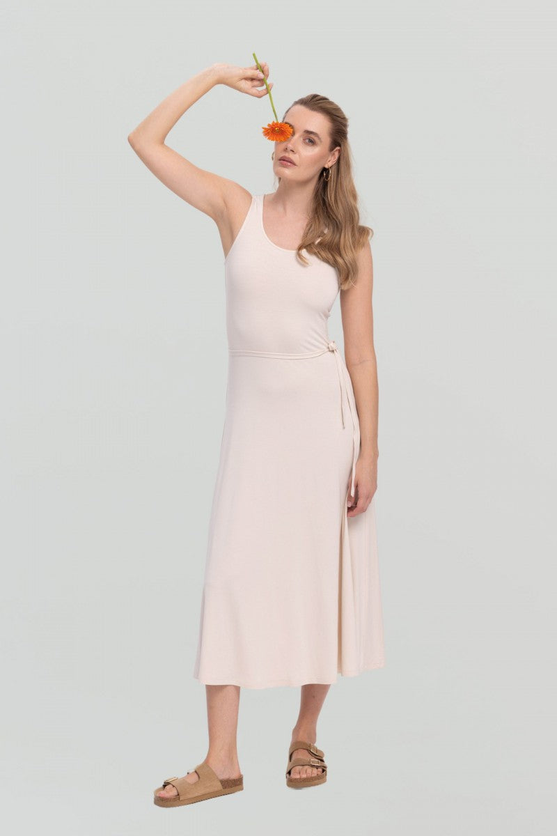 Luźna sukienka maxi z dodatkowym paskiem waniliowa