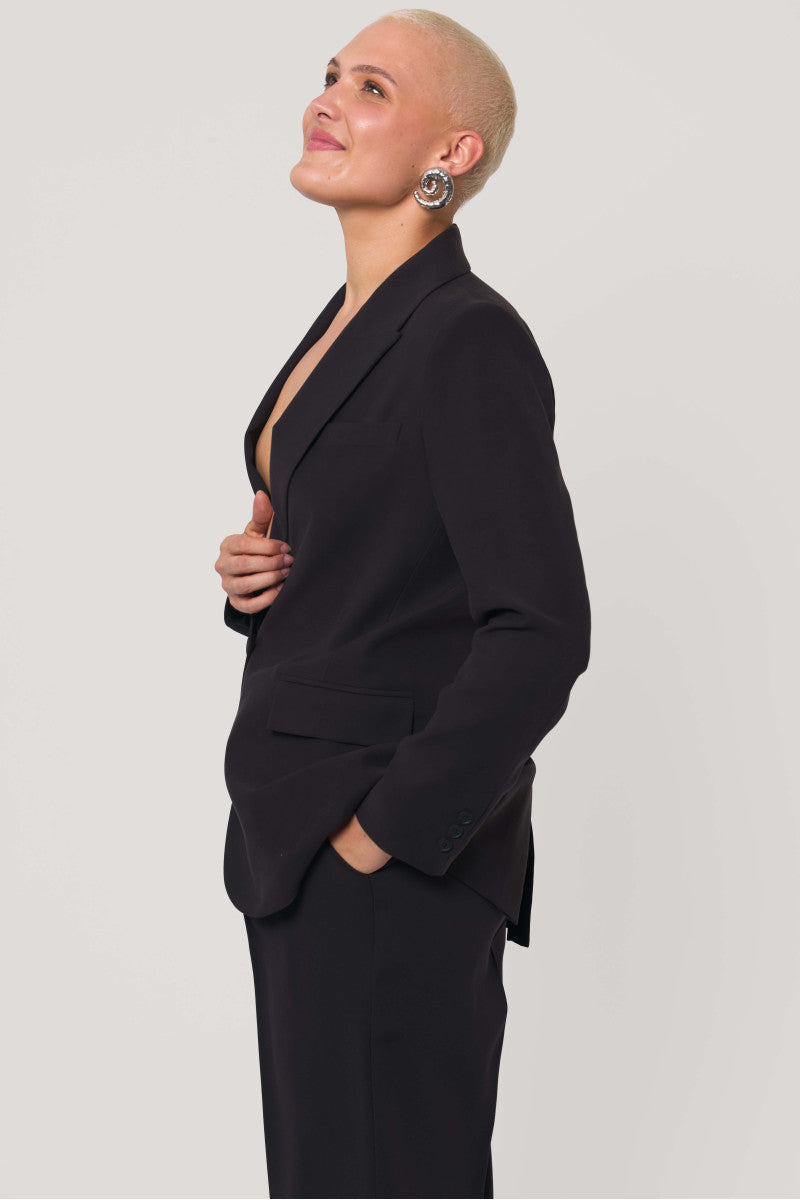 Oversized black jacket