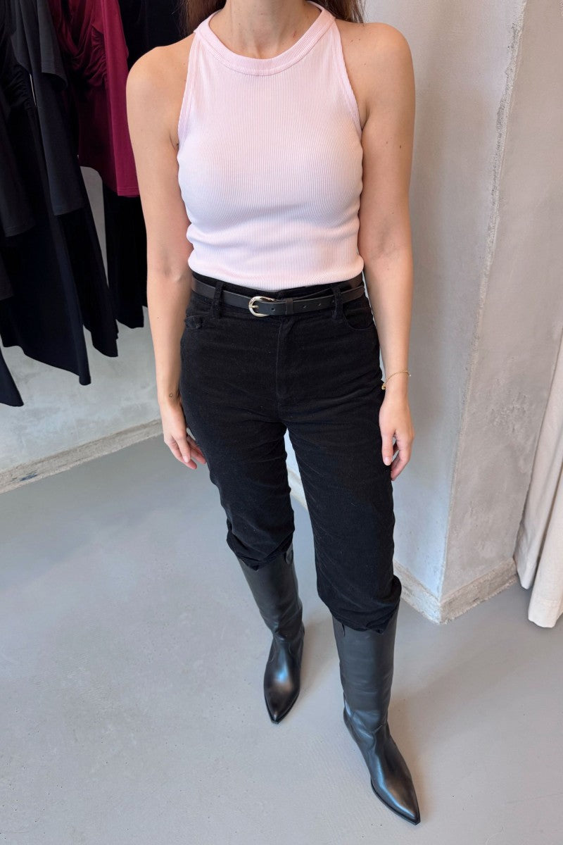 Prążkowany top z dekoltem halter baby pink