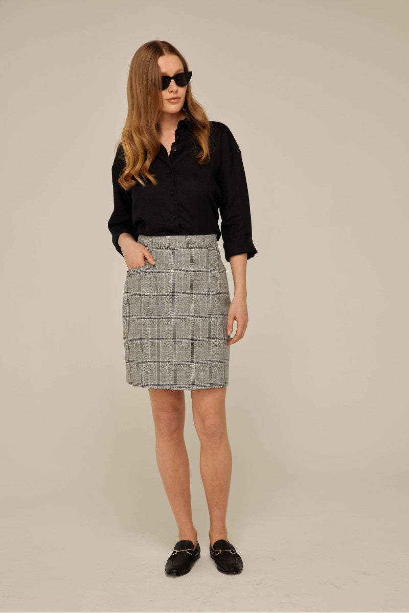 Spódnica z kieszeniami szara