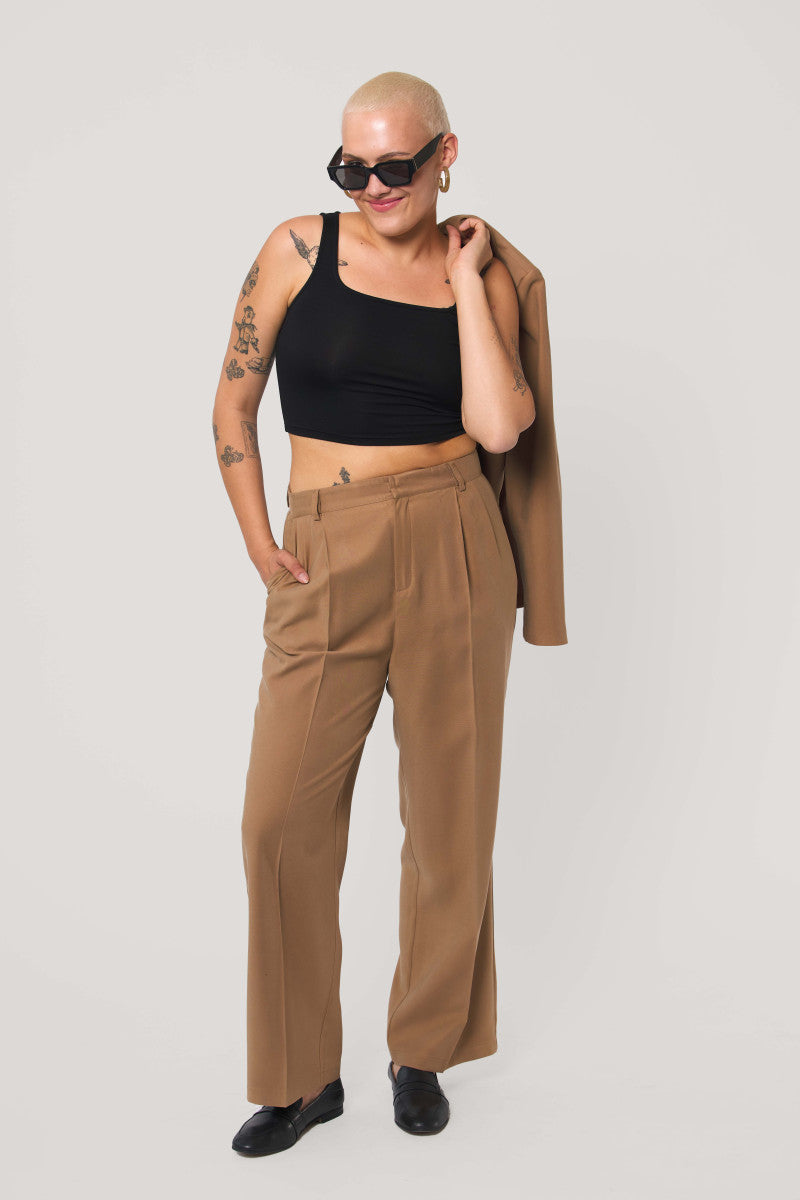 Spodnie z szeroką nogawką karmelowe