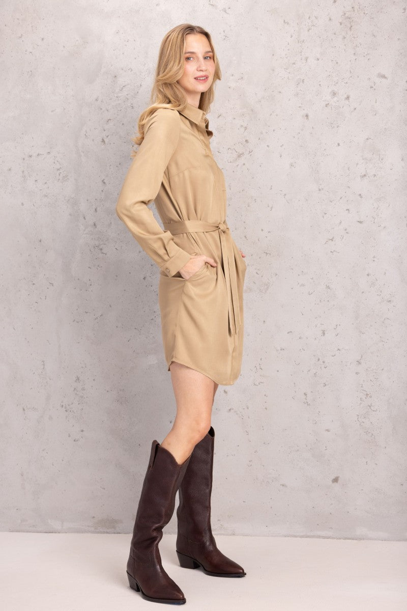 Sukienka szmizjerka z wiskozy karmelowa