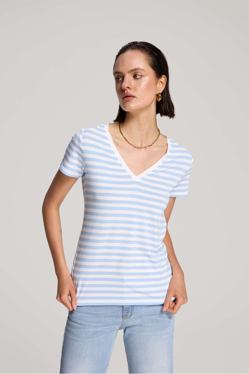 V-neck t-shirt with blue stripes