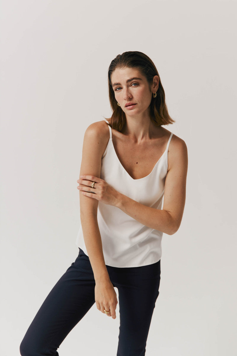 Top na ramiączkach z wiskozy śmietankowa