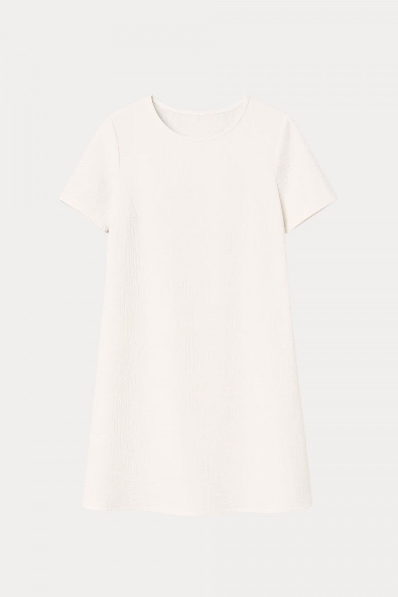 Trapezowa sukienka z kreszowanej wiskozy biała