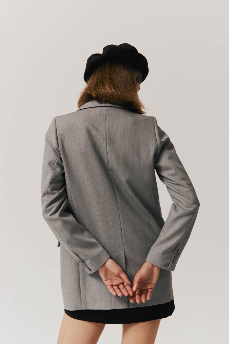 Wełniana marynarka na dwa guziki szara